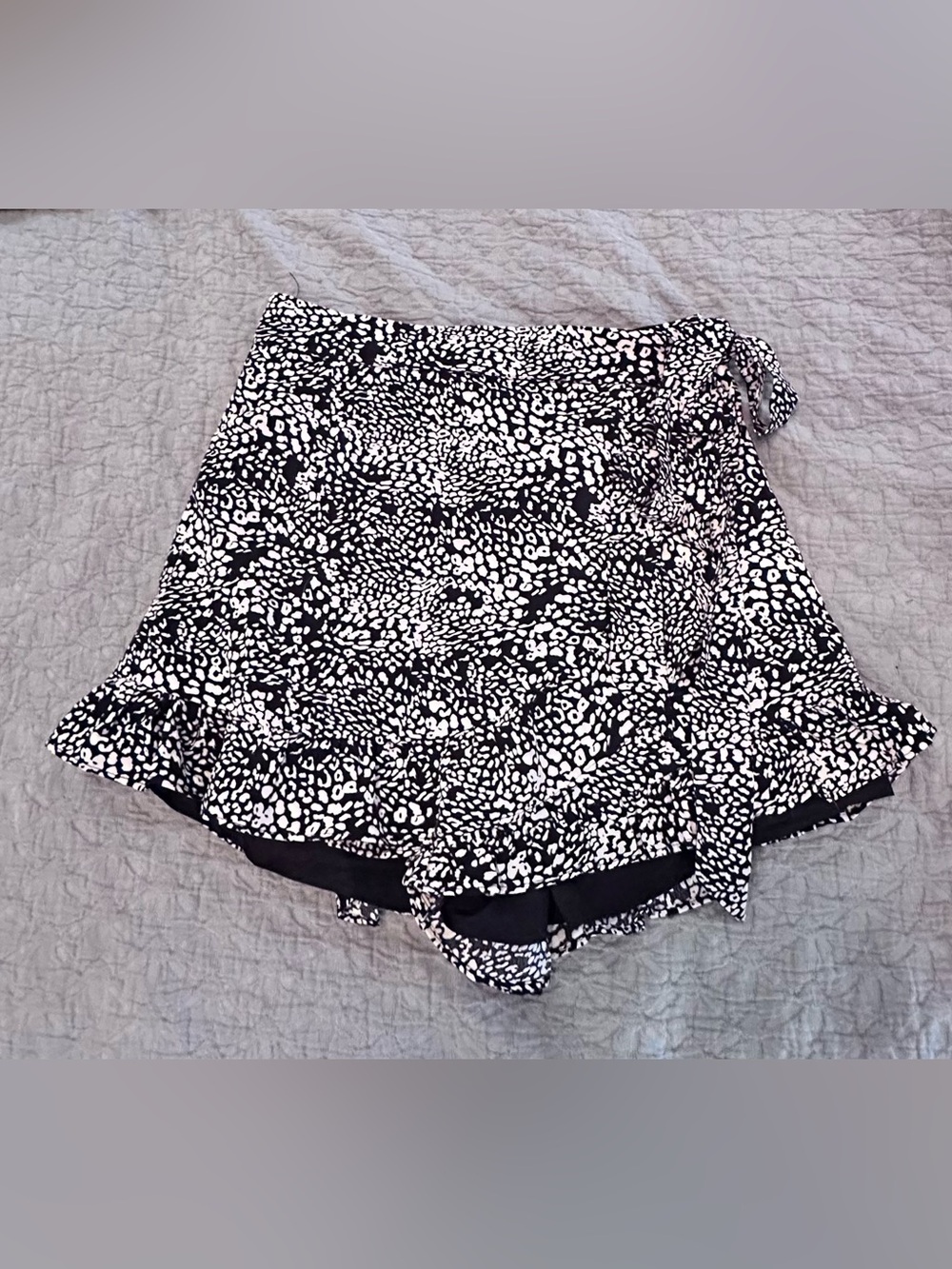 DO+BE Black & White Printed Wrap Skort with Tie